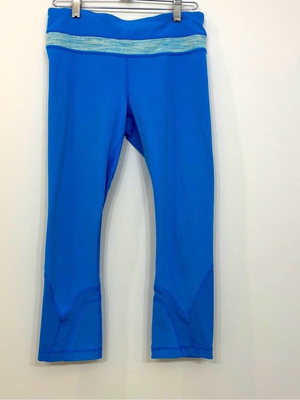 Lululemon Run Inspire Cropped Turquoise Blue Leggings with Contrast Waistband